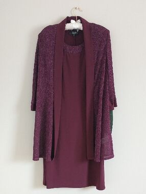 NEW R&M Richards Sparkle Plum Two-Piece Dress & Jacket Set. Size 12